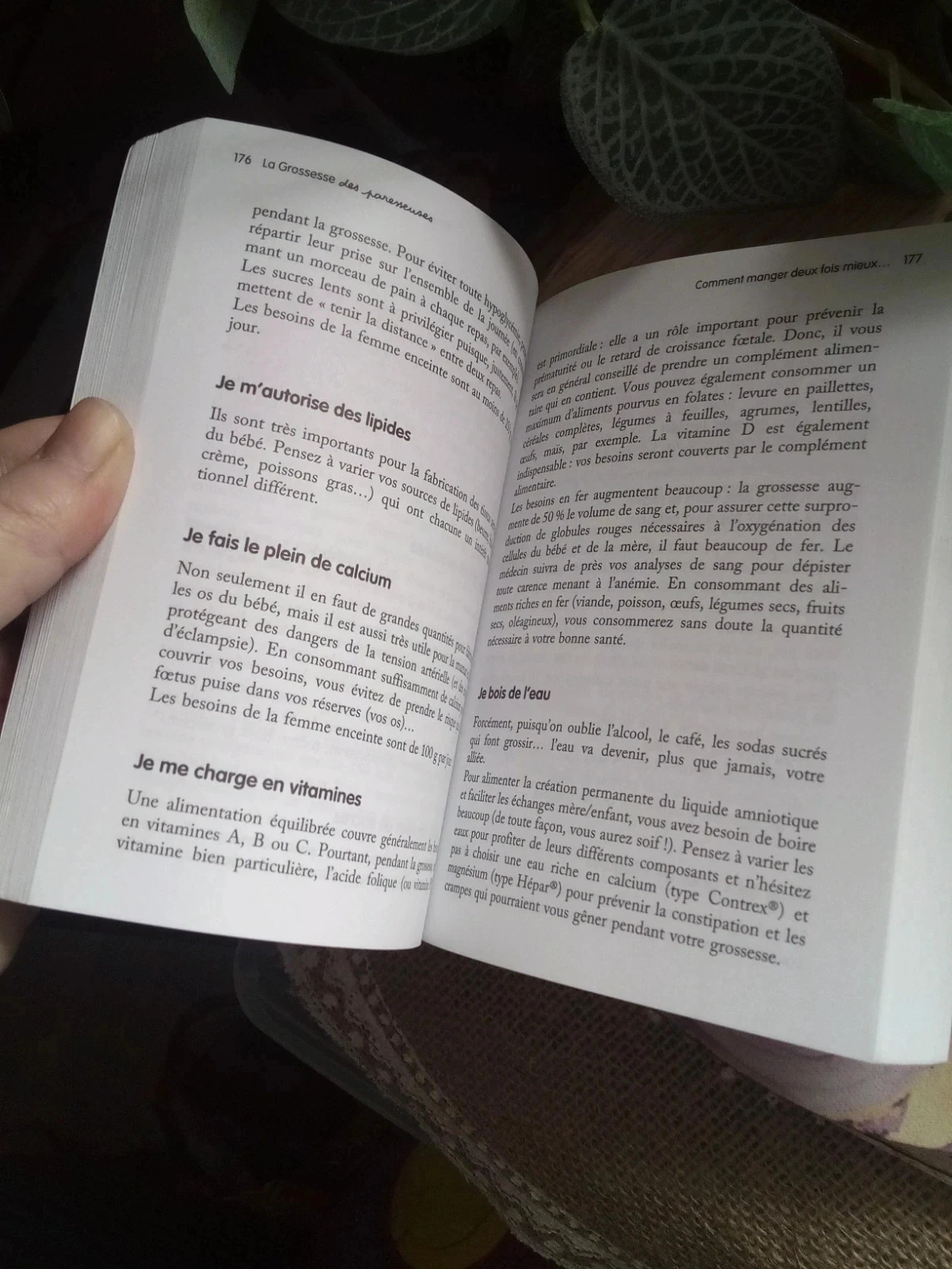 Pretty BoLa pendant necklace + pregnancy book – photo 6